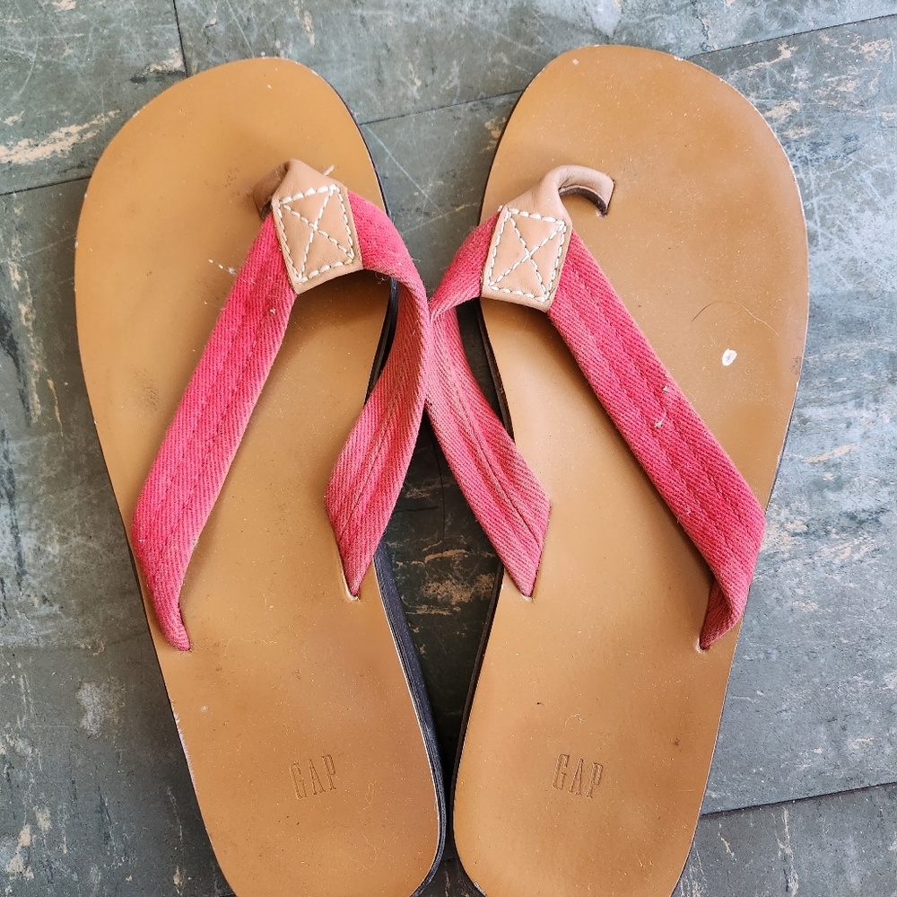 Gap thongs
